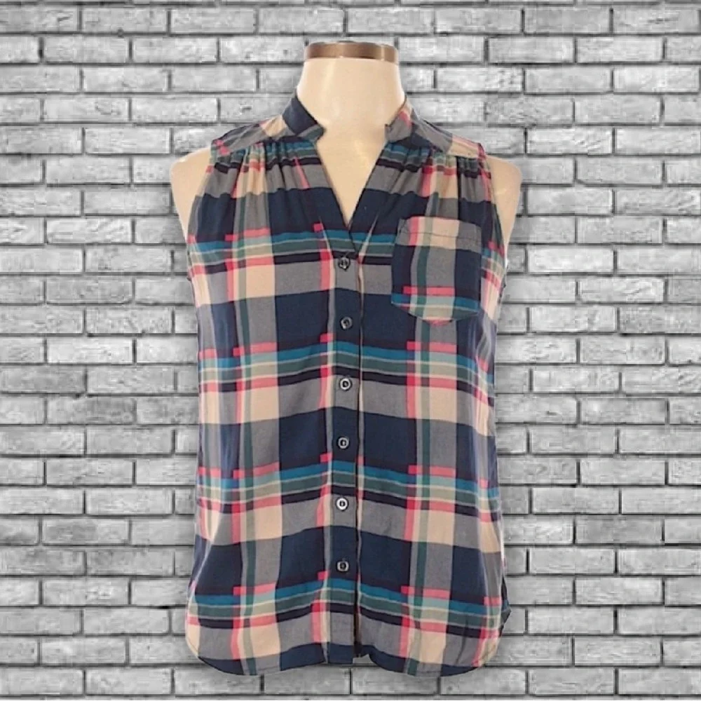 Fun 2 Fun Woman’s ModCloth Vintage Plaid Sleeveless Button Up Collared Blouse - Picture 2 of 10